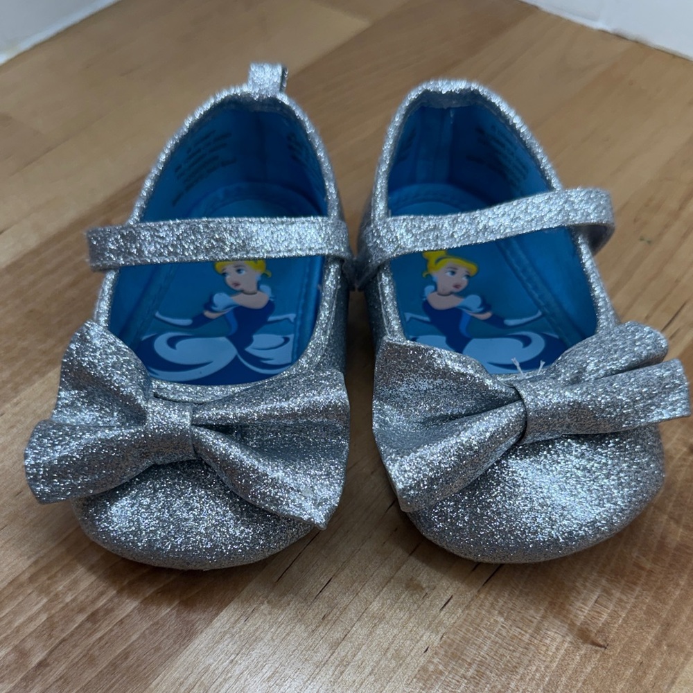 Disney Silver Glitter Kids Shoes with Bow Cinderella Size 18-24M
